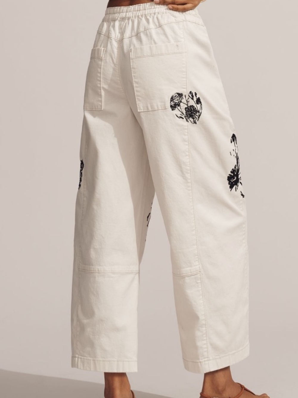 Pilcro Cropped Wide-Leg Pants with Black Floral Print - Picture 3 of 6